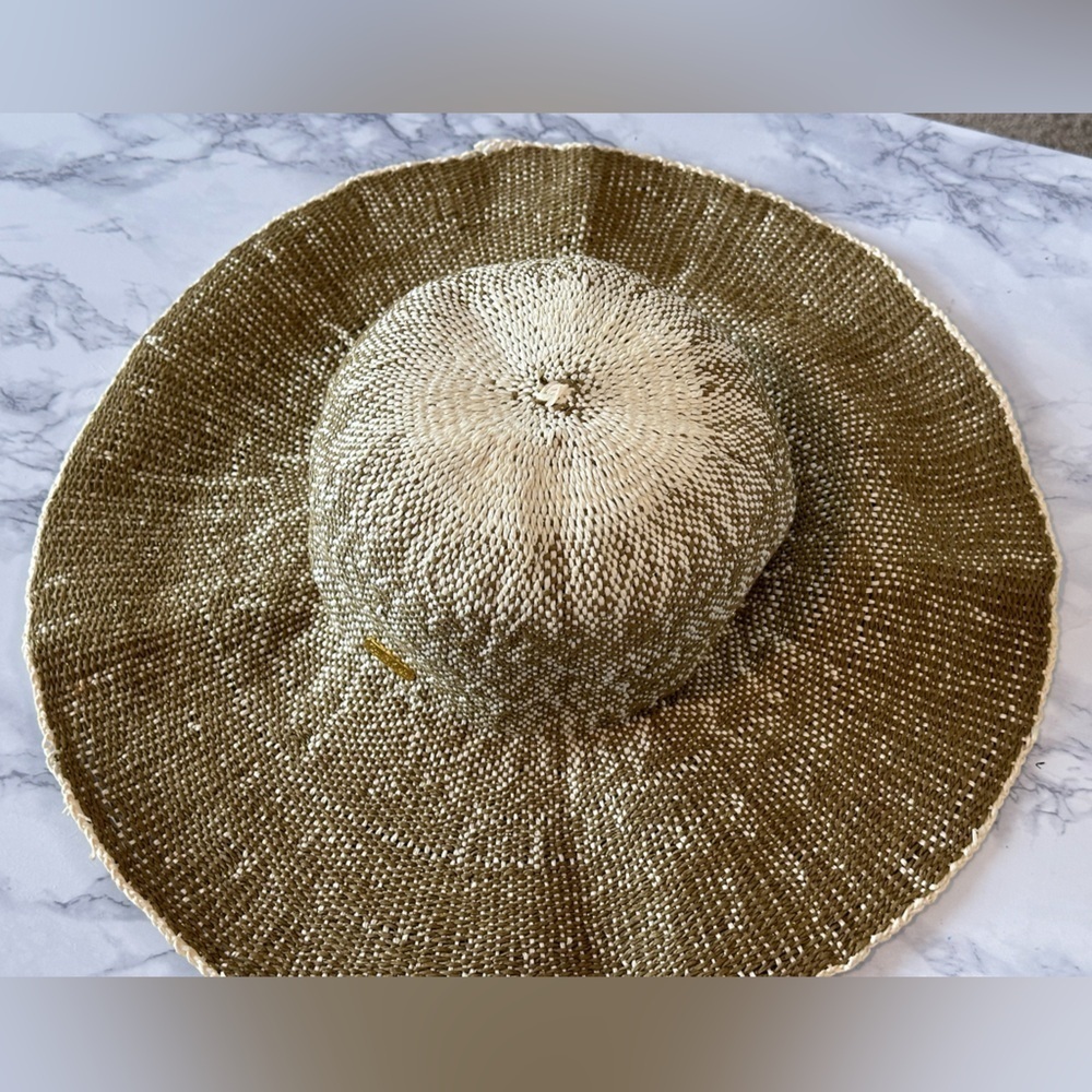 Calvin Klein Straw Sun Hat with Gold Highlights - EUC - Picture 4 of 9